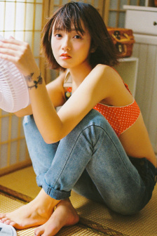 耳朵里面好痛怎么回事